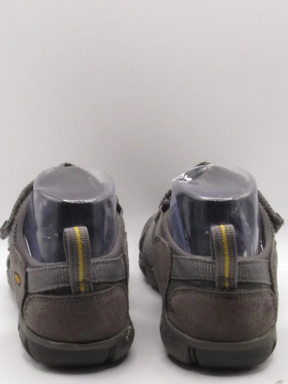 Keen Dark Gray Newport H2 Boys Sandals Size 4 Waterproof Very Good Condition